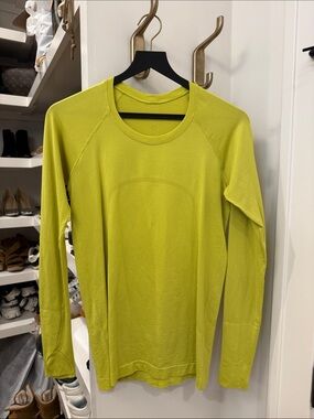 Lululemon Swiftly Tech Longsleeve Shirt 2.0,  chartreuse / bright yellow, size 8